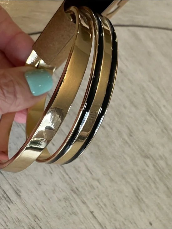 1st & Gorgeous Carolee NY Gold Tone and Black Bangle Bracelet Set NWT - Picture 4 of 4